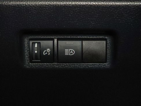 Used 2020 Toyota RAV4 XLE image 19