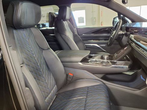 New 2026 Cadillac Escalade IQL Luxury image 5