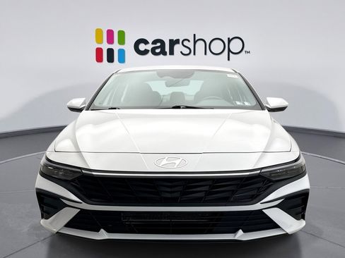 Used 2024 Hyundai Elantra SEL image 8