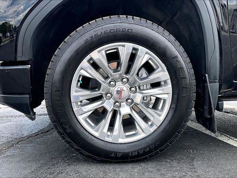 Used 2024 GMC Sierra 1500 Denali w/ Technology Package AWD/4WD image 9