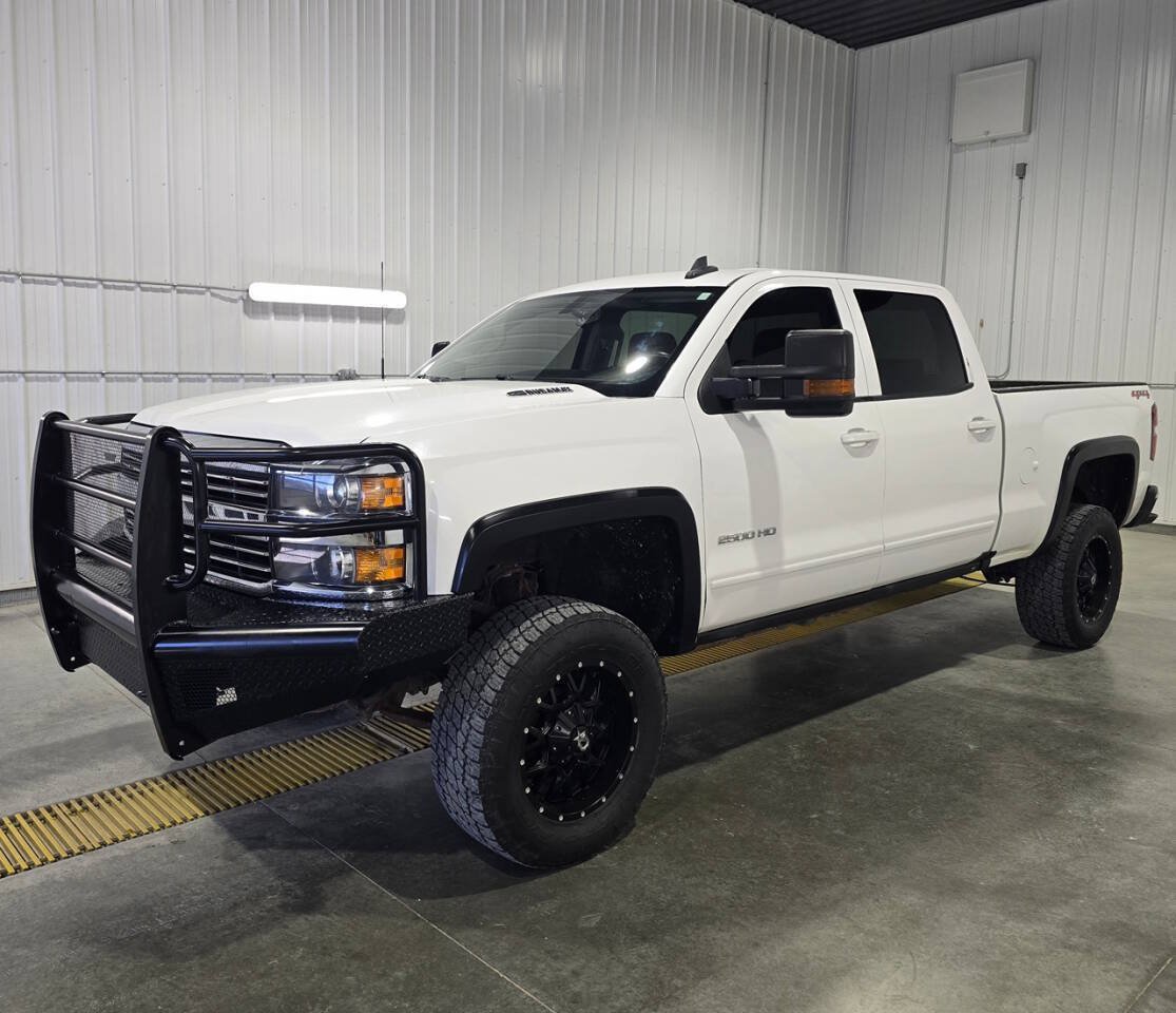 Used 2016 Chevrolet Silverado 2500 LT AWD/4WD image 2