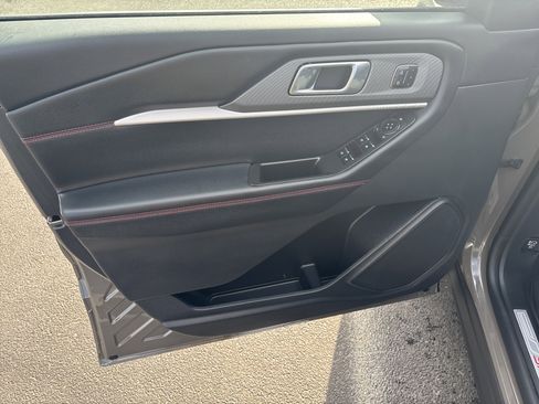 New 2026 Ford Explorer ST-Line w/ ST-Line Street Pack image 16