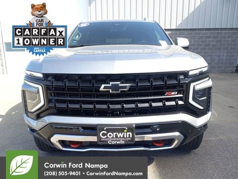 Used 2025 Chevrolet Suburban Z71 AWD/4WD image 8