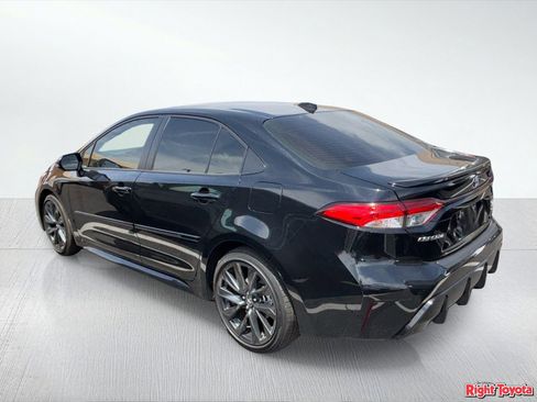 Certified 2026 Toyota Corolla SE w/ SE Premium Package image 3