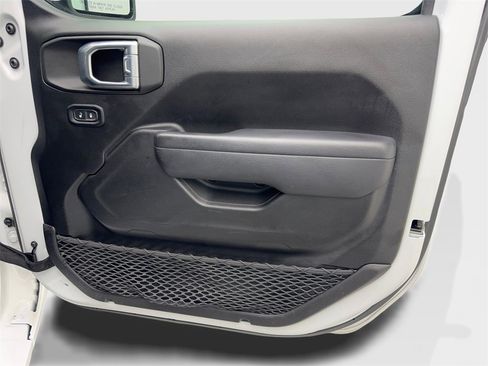 Used 2022 Jeep Wrangler Unlimited Sport image 45