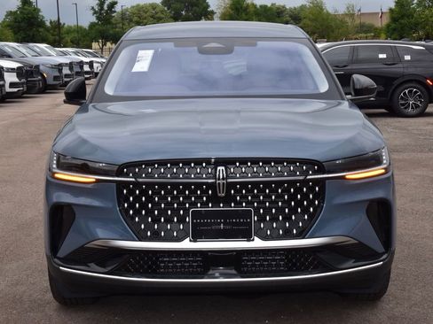New 2026 Lincoln Nautilus Premier image 31
