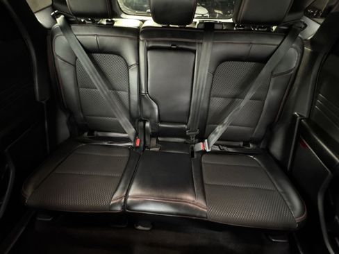 Used 2025 Ford Escape ST-Line AWD/4WD image 15