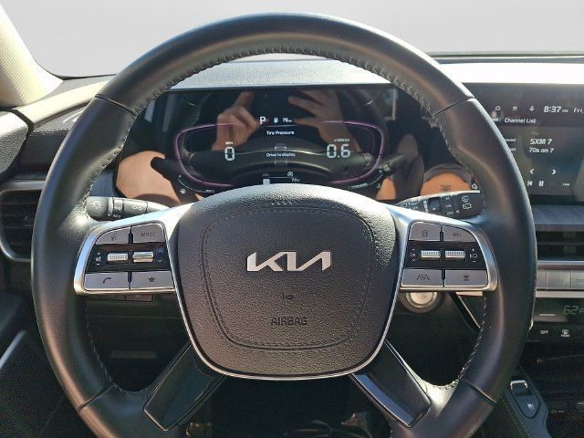 Used 2024 Kia Telluride EX w/ EX Captain's Chair Package FWD image 23