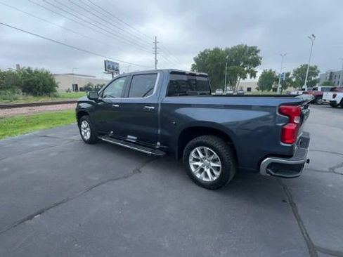 Used 2022 Chevrolet Silverado 1500 LTZ AWD/4WD image 6