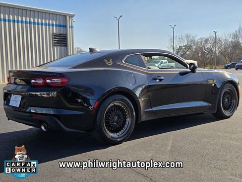 Used 2021 Chevrolet Camaro LT image 3