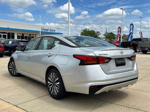 Used 2024 Nissan Altima 2.5 SV image 4