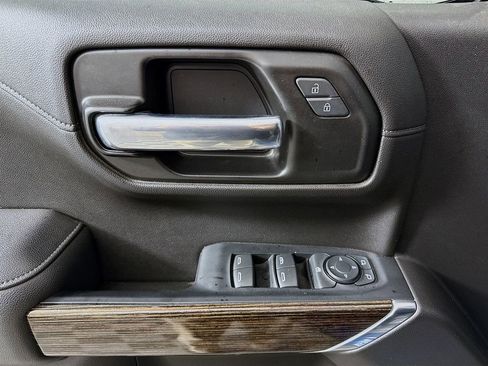 Used 2022 GMC Sierra 1500 Elevation image 17