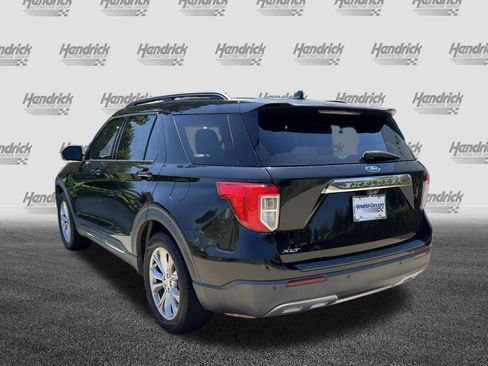 Used 2020 Ford Explorer XLT w/ Equipment Group 202A RWD image 9