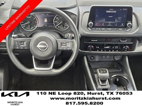 Used 2024 Nissan Rogue SV FWD image 10