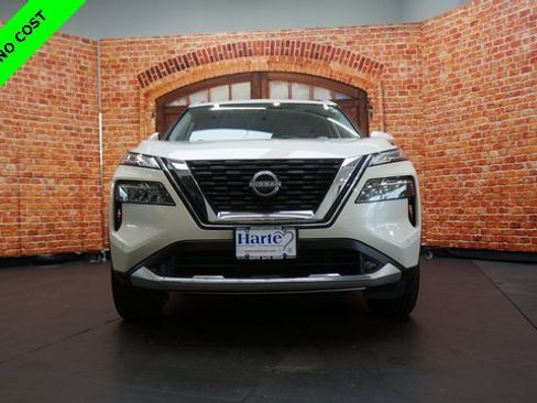 Used 2022 Nissan Rogue Platinum w/ Head-Up Display Package image 2