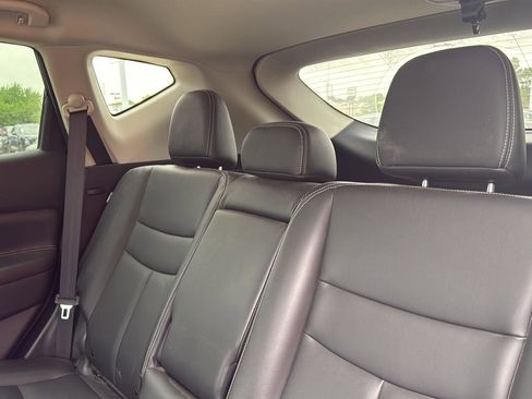 Used 2023 Nissan Murano SV w/ SV Midnight Edition Package image 12