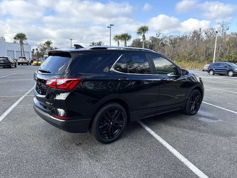 Used 2021 Chevrolet Equinox LT image 3