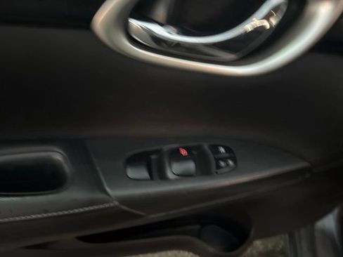 Used 2019 Nissan Sentra SV FWD image 16
