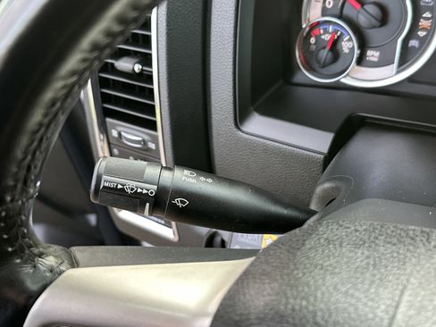 Used 2018 RAM 1500 Laramie image 21