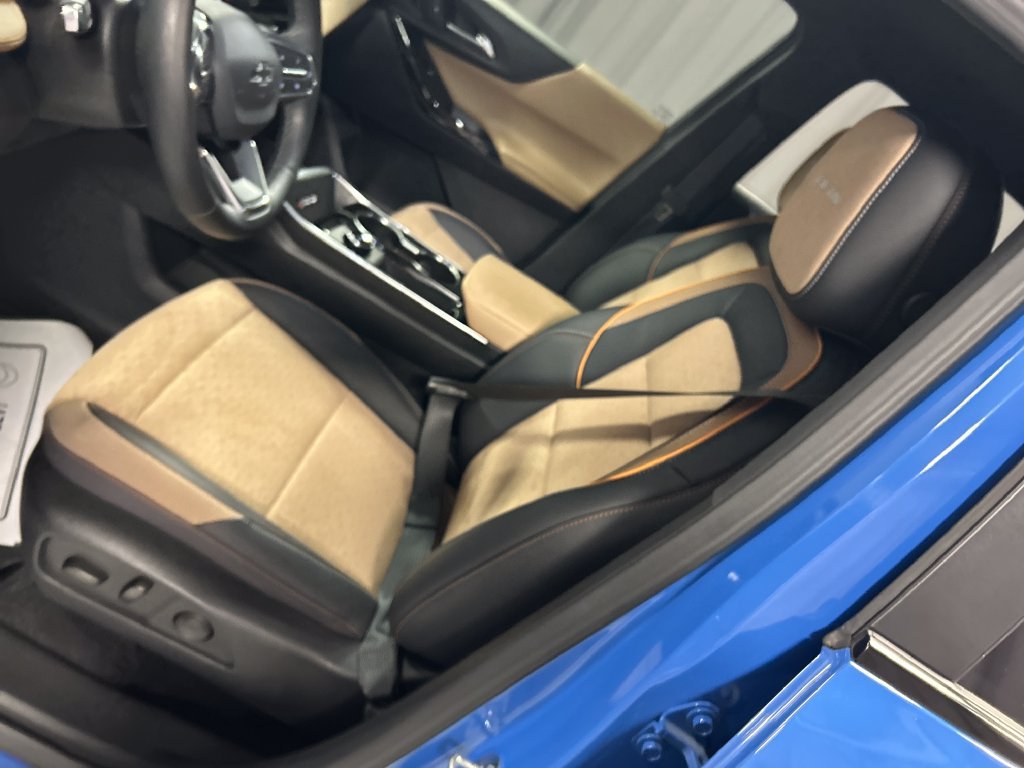 Used 2025 Chevrolet Equinox ACTIV FWD image 12