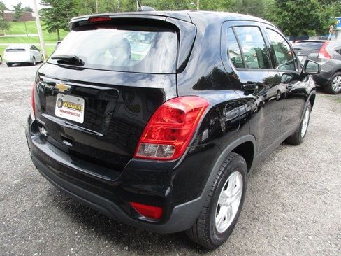 Used 2017 Chevrolet Trax LS AWD/4WD image 8