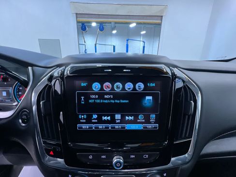 Used 2018 Chevrolet Traverse Premier w/ Redline Edition AWD/4WD image 27