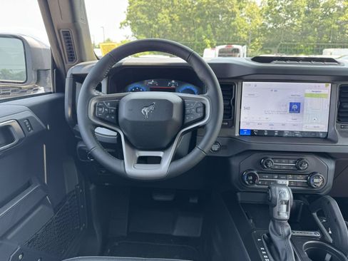 New 2026 Ford Bronco Badlands AWD/4WD image 13