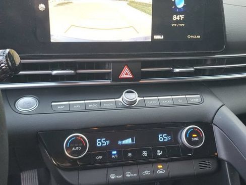 Used 2024 Hyundai Elantra SEL FWD image 26