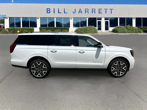 New 2026 Ford Expedition Max Platinum w/ Platinum Ultimate Package AWD/4WD image 3