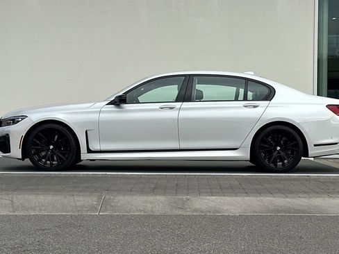 Used 2022 BMW 750i xDrive w/ Executive Package AWD/4WD image 6
