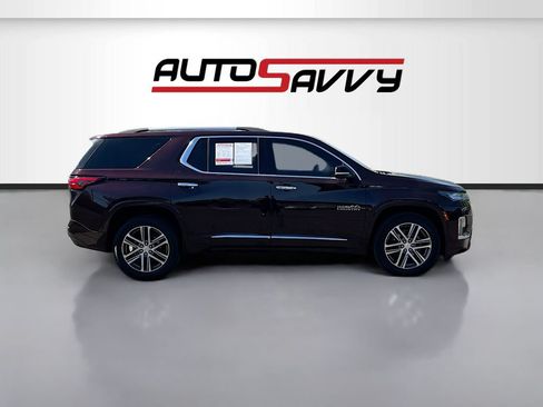Used 2023 Chevrolet Traverse High Country FWD image 8