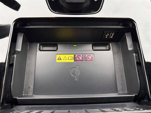 Used 2024 Toyota bZ4X AWD image 24