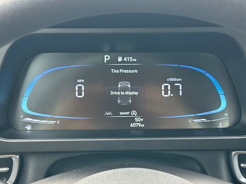 Certified 2025 Hyundai Elantra SE image 22