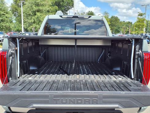Used 2025 Toyota Tundra Limited AWD/4WD image 18