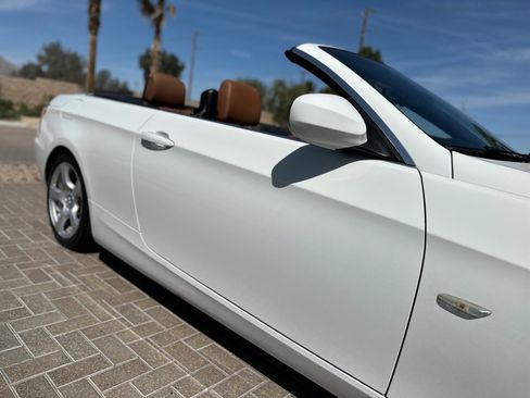 Used 2010 BMW 328i Convertible w/ Premium Pkg RWD image 30
