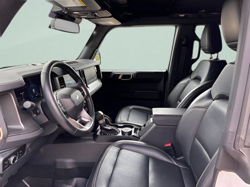 Used 2025 Ford Bronco Badlands AWD/4WD image 4
