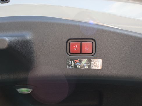 Certified 2024 Mercedes-Benz CLE 300 4MATIC Coupe image 18
