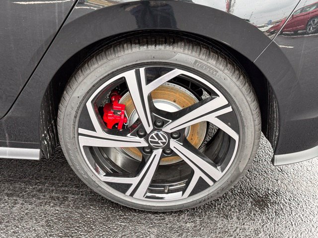 New 2026 Volkswagen GTI SE FWD image 6