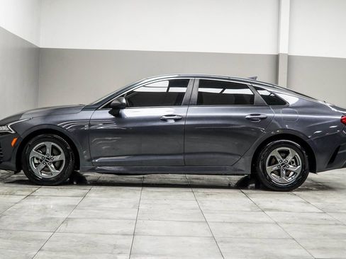Used 2022 Kia K5 LXS image 10