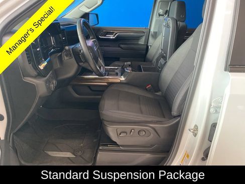 Used 2024 Chevrolet Silverado 1500 RST w/ Redline Edition AWD/4WD image 8
