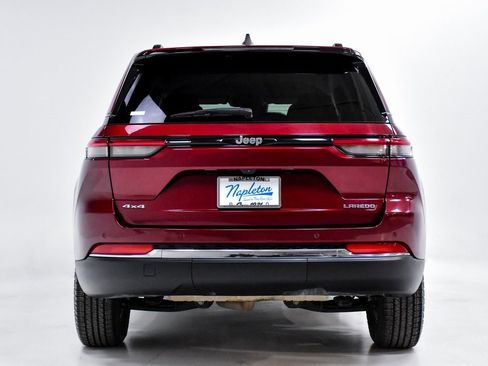 Certified 2024 Jeep Grand Cherokee Laredo image 29