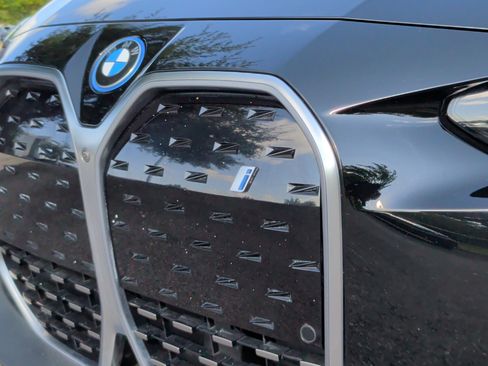 Used 2023 BMW i4 eDrive40 w/ Premium Package RWD image 13