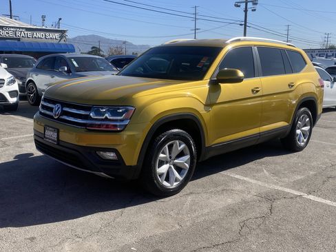 Used 2018 Volkswagen Atlas SE image 2