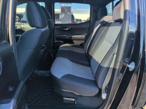 Used 2021 Toyota Tacoma TRD Off-Road image 25