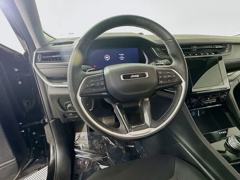 Certified 2023 Jeep Grand Cherokee L Laredo w/ Luxury Tech Group I image 19