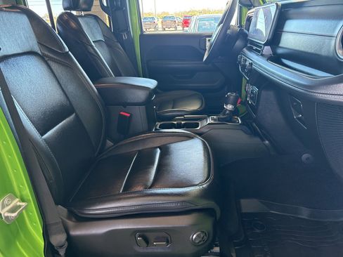 Used 2025 Jeep Gladiator Sport image 31