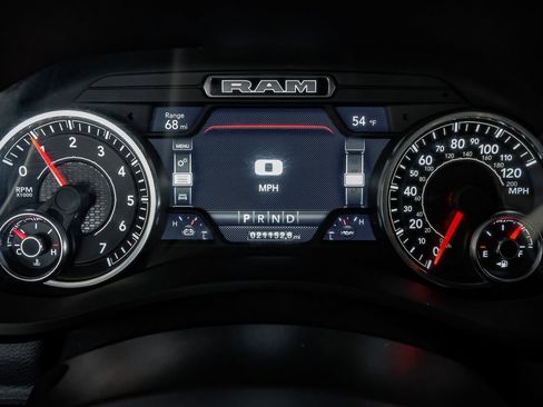 Used 2024 RAM 2500 Big Horn w/ Safety Group image 19