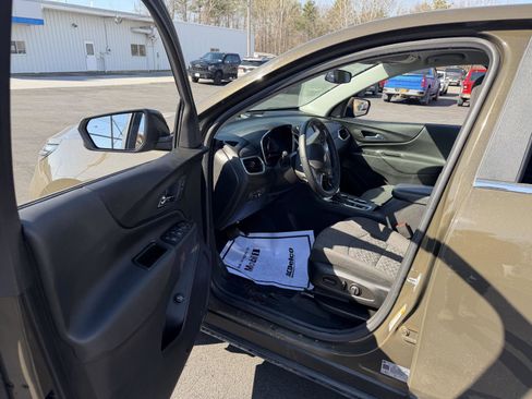 Used 2023 Chevrolet Equinox LT image 12