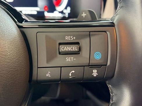 Used 2024 Nissan Pathfinder Platinum image 8