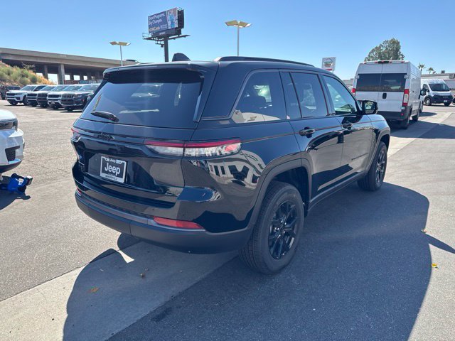 New 2026 Jeep Grand Cherokee Altitude AWD/4WD image 5
